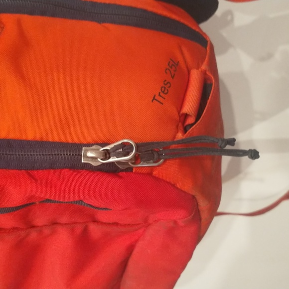PATAGONIA Tres 25L Travel Backpack Red and Orange - Picture 3 of 5